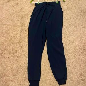Lululemon On the Fly Joggers size 4